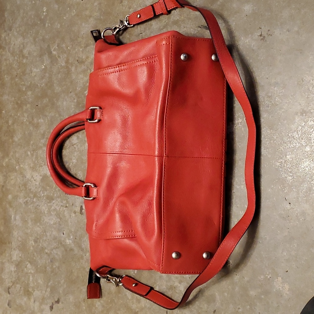 Red levity bag - Picture 2 of 7